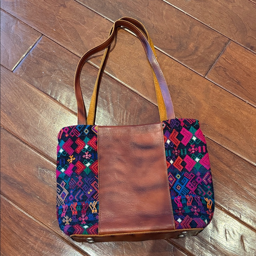 Tote Brown leather and mayan huipil bag